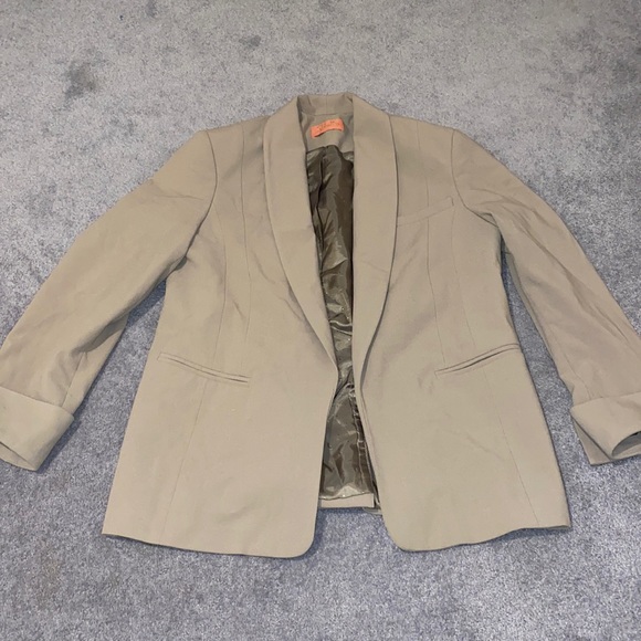 Blazer - Picture 1 of 1